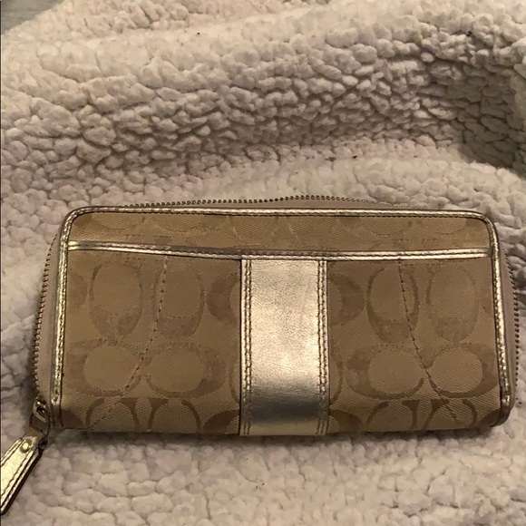 Monogram Coach Wallet - Picture 2 of 3